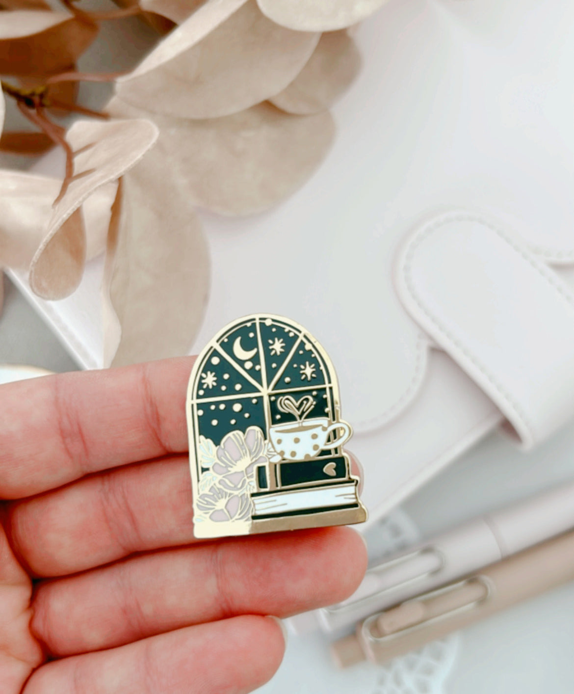 Reading nook - magnetic enamel pin