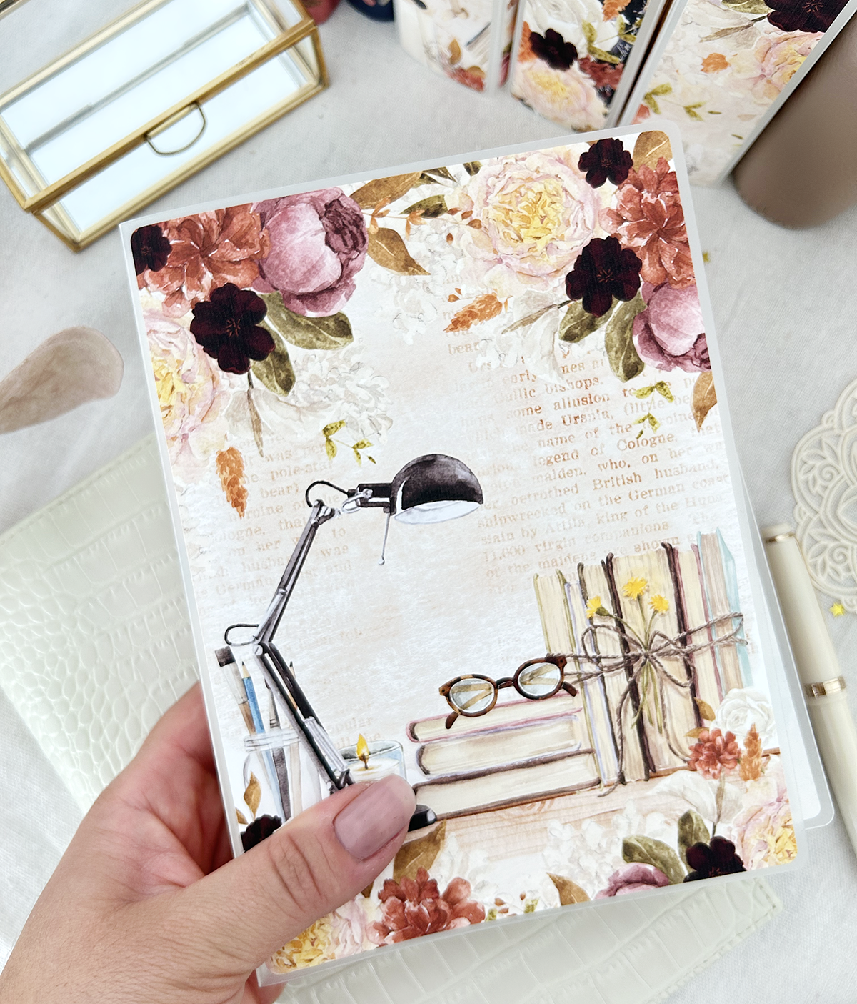 Sticker Album - sticker storage | One more chapter (desk)